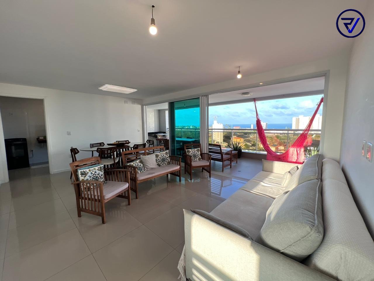 c0810627-40cd-408f-8d4a-cddc44d273f5