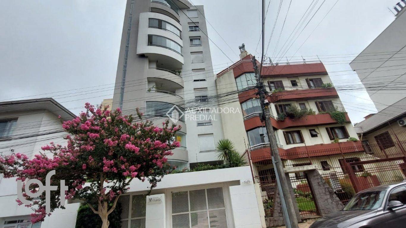 Apartamento com três dormitórios, elevador, sacada, churrasqueira, á venda