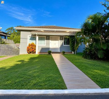 house em Avenida Três, Residencial Colinas de São Francisco - Bragança Paulista - SP