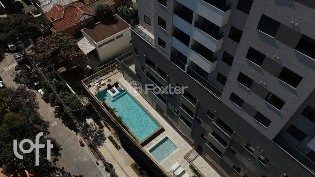 predio-de-luxo-com-piscina-e-area-verde