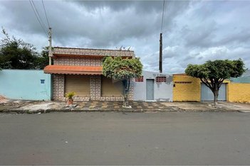 house em Rua Antônio Corte, Parque das Árvores - Araras - SP