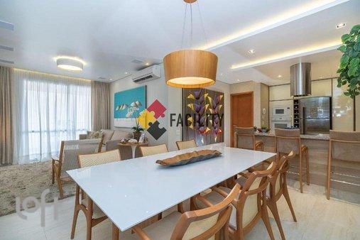 Castro Alves - facade01.jpg