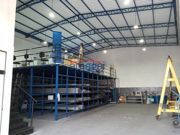 industrial em Gilda Parente Grecco, Jardim Altos de Santana II - Jacareí - SP