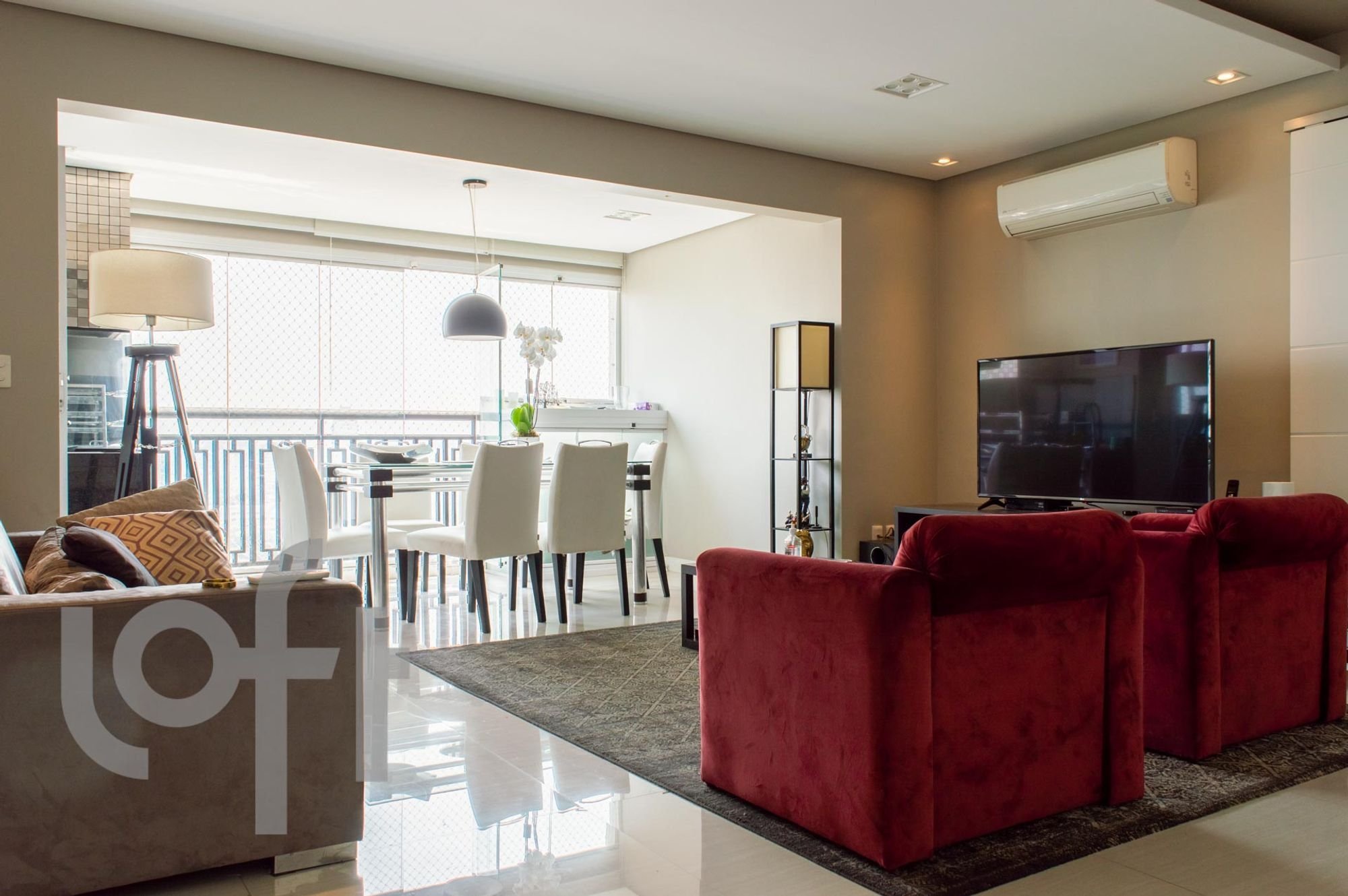 Apartamento para Venda por R$1.300.000,00 com 108m², 3 dormitórios e 2 vagas - Barra funda, São paulo / SP