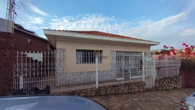 house em Rua Prefeito Tonico de Barros, Vila Padovan - Botucatu - SP