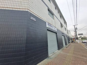 commercial_building em Rua Apiacás, Tupi - Praia Grande - SP