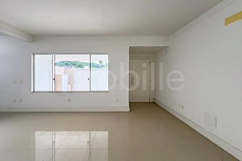 house em Rua Cruz e Souza, Praia dos Amores - Balneário Camboriú - SC