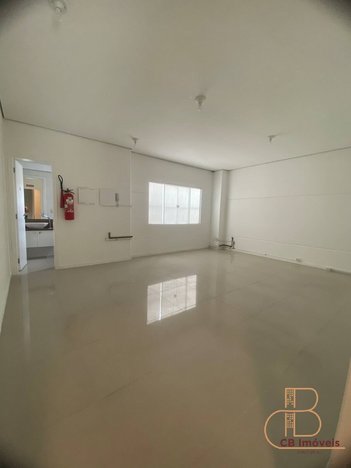 office em Rua 2500, Centro - Balneário Camboriú - SC