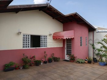 house em Rua Alcebíades Bernardo, Conjunto Habitacional Engenheiro Francisco Blasi - Botucatu - SP