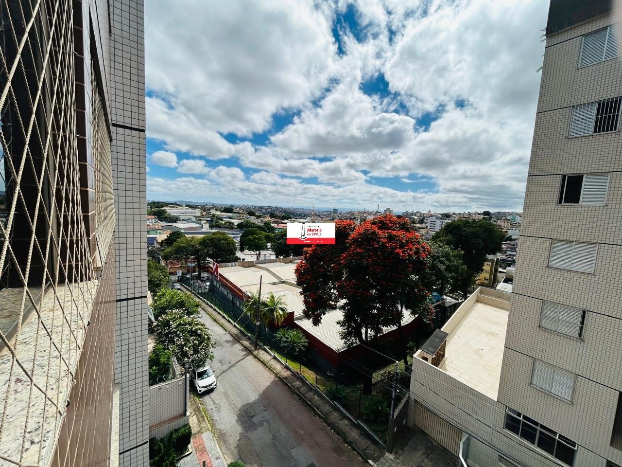 Apartamento com 3 quartos — Caiçaras, Belo Horizonte