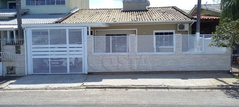 house em Rua das Perobas, Madri - Palhoça - SC