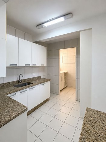 apartment em Avenida Alziro Zarur, Vila Vardelina - Maringá - PR