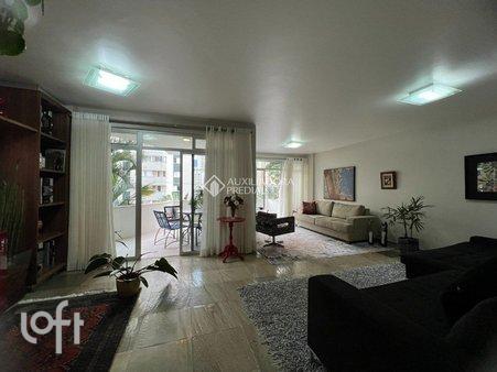 Rua Esteves Júnior - facade02.jpg