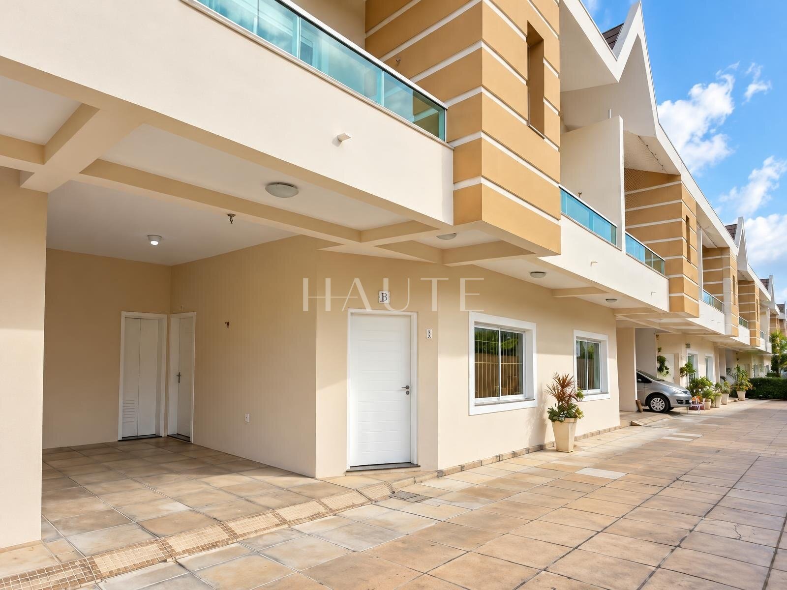 Casa com 3 dormitórios e suíte, vaga e 127,8 m² na Praia da
