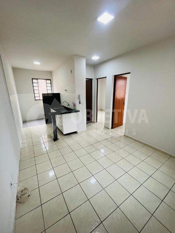 apartment em Rua Tailândia, Laranjeiras - Uberlândia - MG