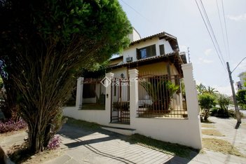 house em Rua Dona Adda Mascarenhas de Moraes, Jardim Itu - Porto Alegre - RS