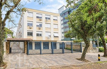 apartment em Rua Ari Marinho, Higienópolis - Porto Alegre - RS