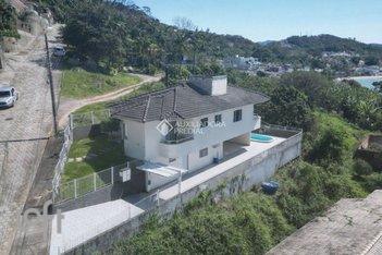 house em Rua Avelino Rocha, Ponta de Baixo - São José - SC