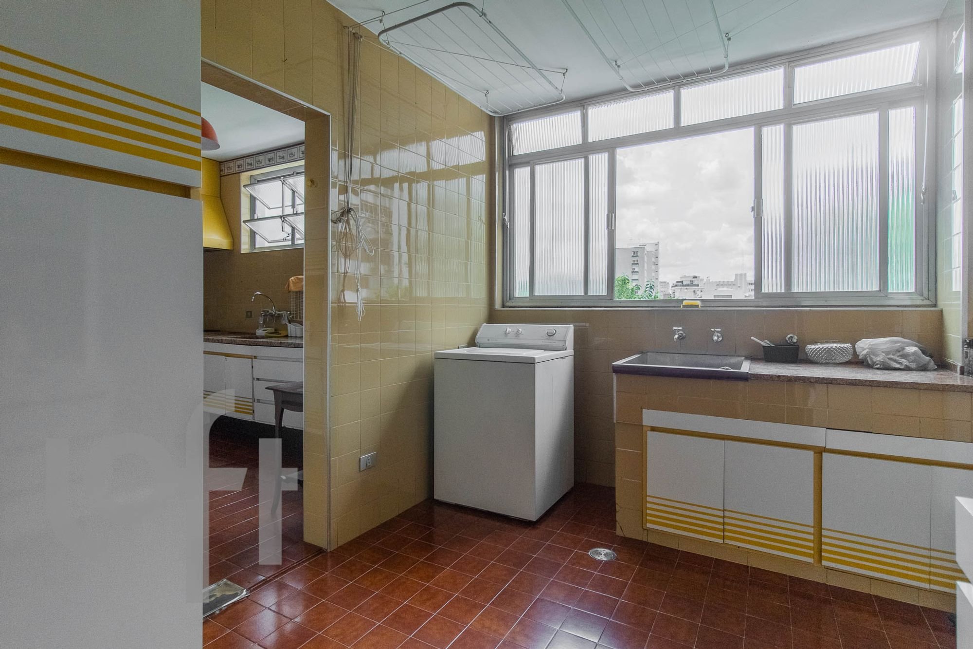 Apartamento para Venda por R$2.800.000,00 com 270m², 3 dormitórios e 2 vagas - Higienópolis, São paulo / SP