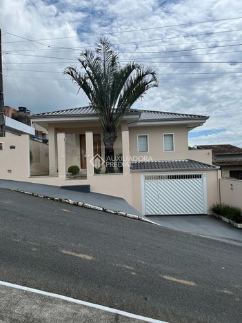 house em Rua Noruega, Nações - Balneário Camboriú - SC