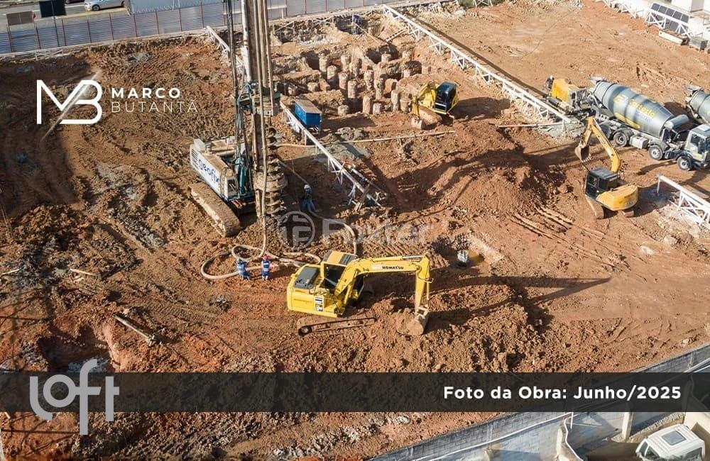 canteiro-de-obras-com-maquinas-de-construcao