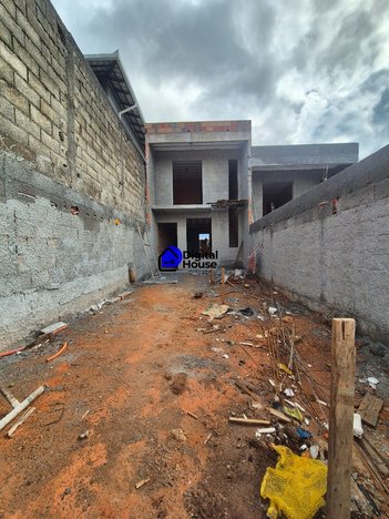 house em Rua Leondes Soares Barcelos, Vila Canaã - Ibirité - MG