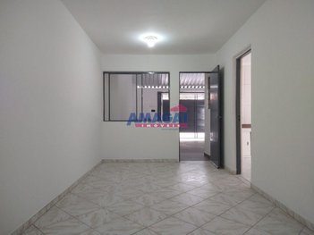 house em Rua Saadallah José Assad, Jardim Califórnia - Jacareí - SP