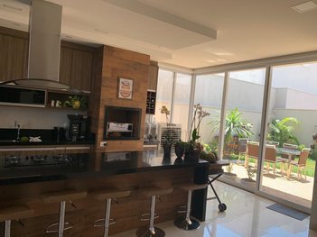 house em Rua Baguaçu, Jardim Sumaré - Araçatuba - SP