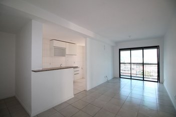 apartment em Avenida dos Mananciais, Taquara - Rio de Janeiro - RJ