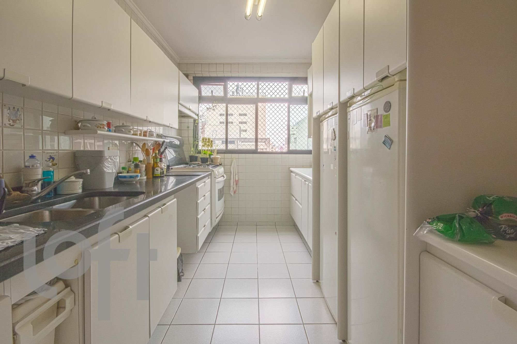 Apartamento para Venda por R$2.600.000,00 com 239m², 3 dormitórios e 3 vagas - Itaim bibi, São paulo / SP