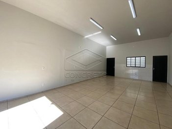 business em Avenida Joaquim Ferraz de Almeida Prado, Jardim São José - Jaú - SP