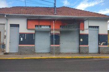 commercial_building em Rua Capitão José Paes de Almeida, Alto - Botucatu - SP