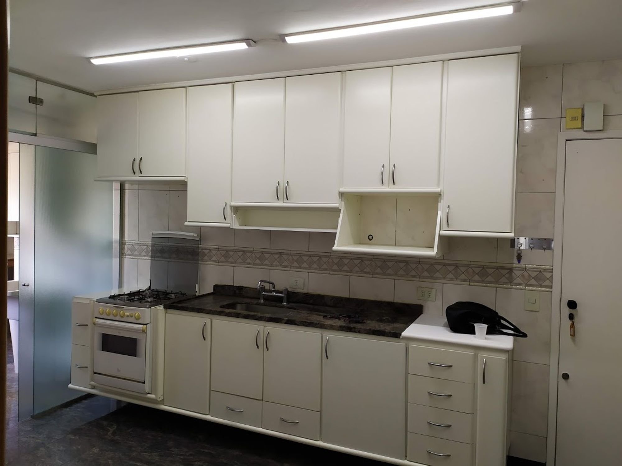 Apartamento para Venda por R$1.300.000,00 com 138m², 4 dormitórios e 2 vagas - Vila clementino, São paulo / SP