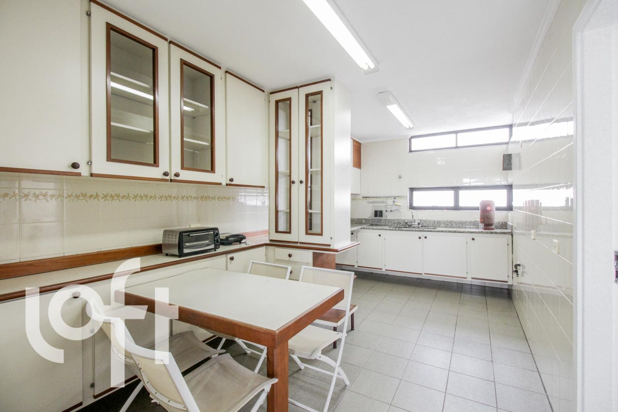 Apartamento para Venda por R$1.080.000,00 com 145m², 3 dormitórios e 2 vagas - Vila moinho velho, São paulo / SP