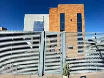 house em Ana Abruzzi, Mário Quintana - Porto Alegre - RS