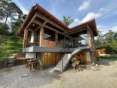 Rural - facade01.jpg