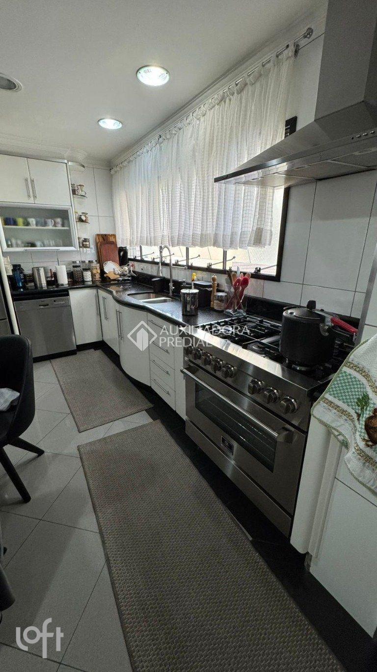 03d8a89e-70a7-4a8a-94d1-26468a682969