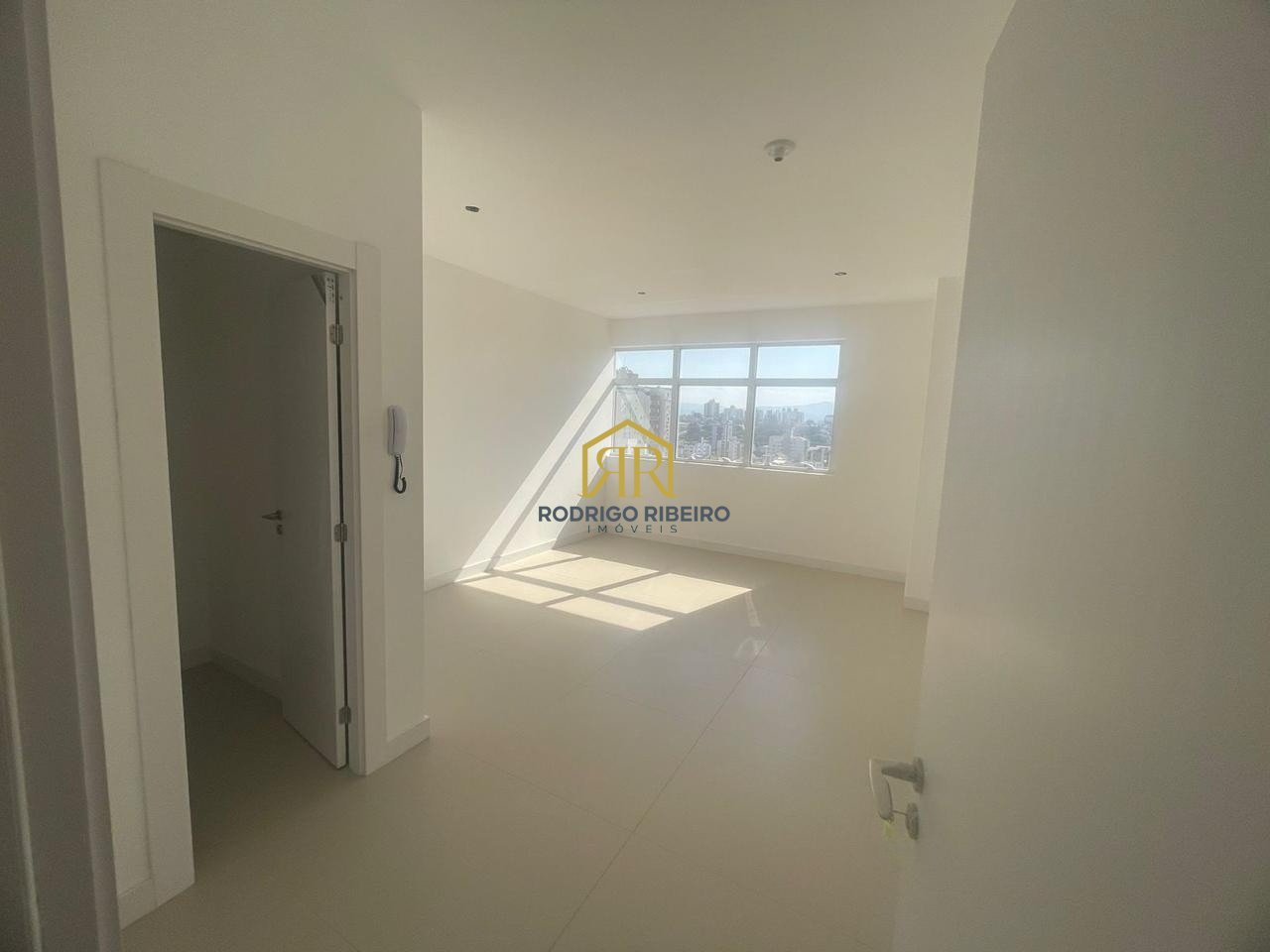 19b88f39-785e-45c9-b558-1b11cb766a33