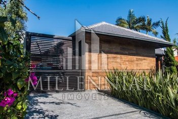 house em Rua dos Meros, Jurerê Internacional - Florianópolis - SC