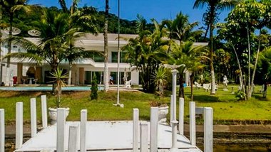 house em Rua Engenheiro Alberto Badra, Guararú - Guarujá - SP