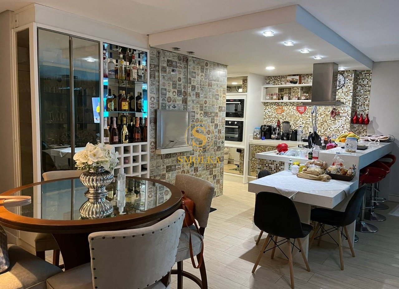 Apartamento em Home Club com 03 dormitorios com suite 2 vagas em Barreiros São José Florianopolis SC