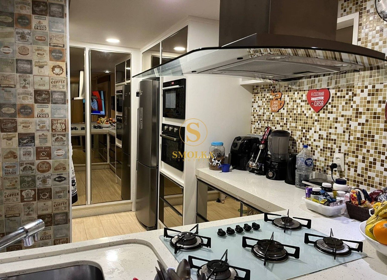 Apartamento em Home Club com 03 dormitorios com suite 2 vagas em Barreiros São José Florianopolis SC