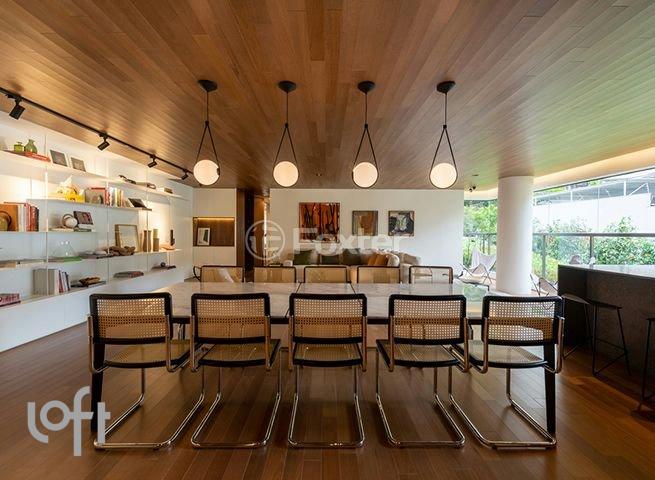 sala-de-jantar-moderna-e-espacosa.jpeg