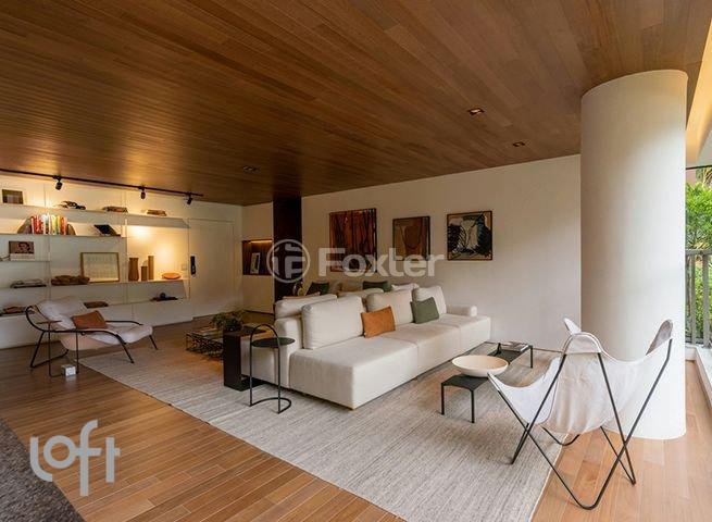 sala-de-estar-moderna-e-aconchegante-com-vista-para-o-jardim.jpeg