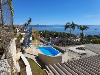 house em Rua das Embaúbas, Centro - Florianópolis - SC