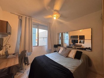 apartment em Rua Vinte e Quatro de Maio, Centro Histórico - Porto Alegre - RS