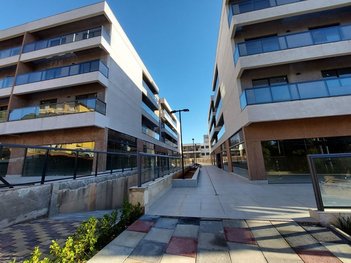 business em Avenida Magdalena Ferragut, Pinheirinho - Vinhedo - SP