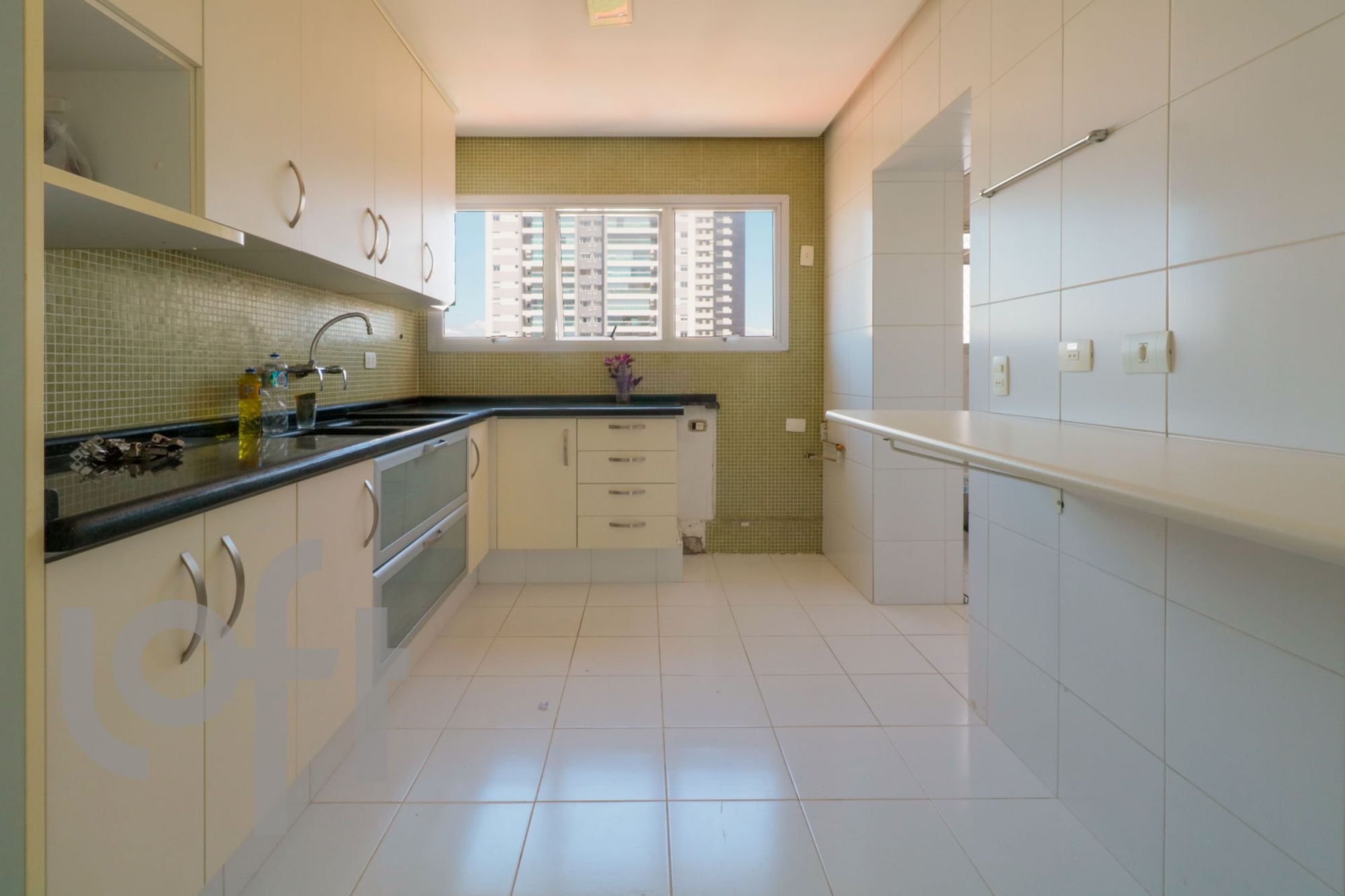 Apartamento para Venda por R$1.970.000,00 com 176m², 3 dormitórios e 2 vagas - Campo belo, São paulo / SP