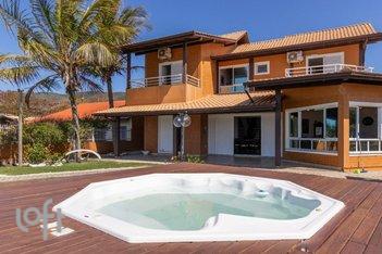 house em Lúcia Helena Schramm, Armação - Florianópolis - SC