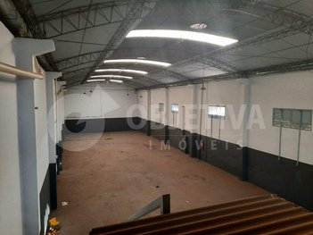 industrial em Rua Ceará, Custódio Pereira - Uberlândia - MG